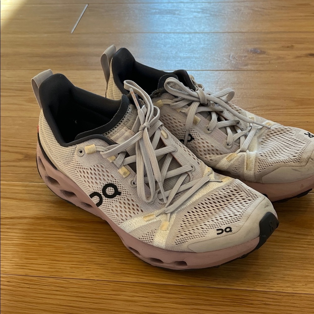 On Running Women's Beige and Black Athletic Shoes